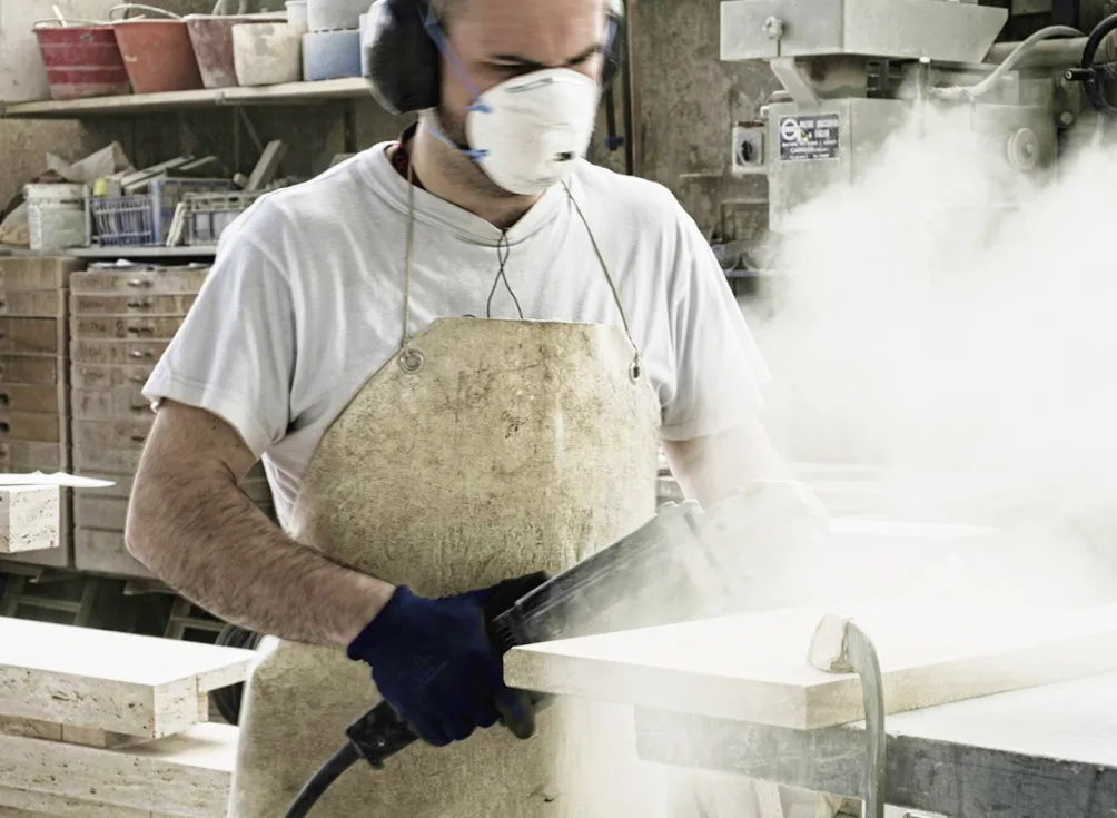 Lavorazione artigianale marmo